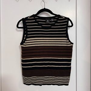 Sleeveless Knitted Sweater